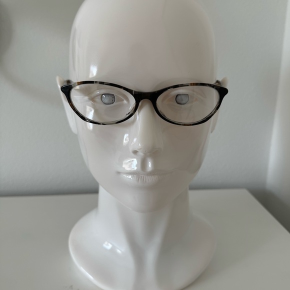 EYEGLASSES - Picture 2 of 9